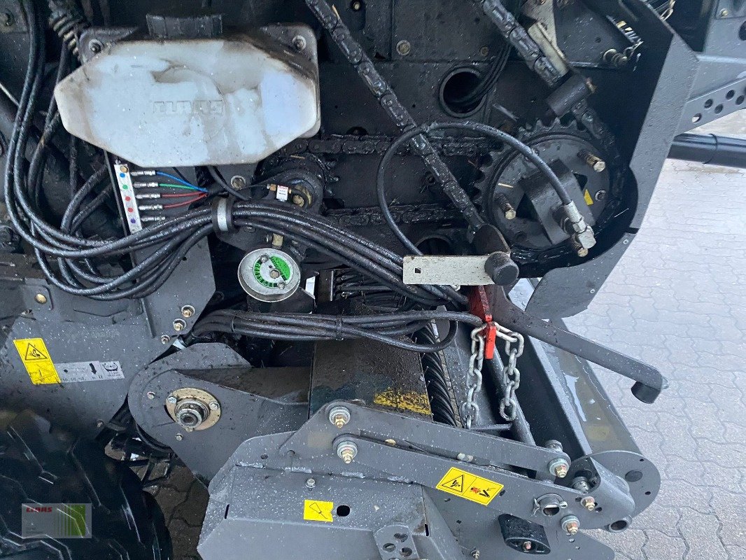 Rundballenpresse типа CLAAS VARIANT 385 RC PRO (inkl. 1 Satz neuen Endlosriemen), Gebrauchtmaschine в Risum-Lindholm (Фотография 12)