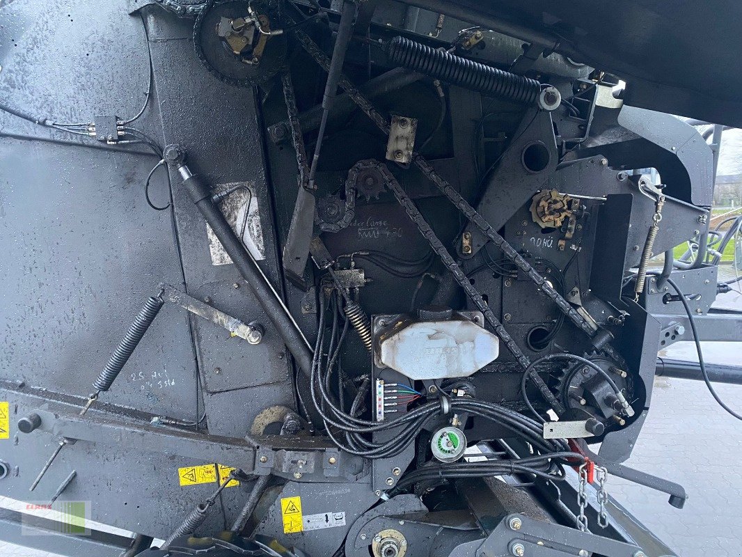 Rundballenpresse типа CLAAS VARIANT 385 RC PRO (inkl. 1 Satz neuen Endlosriemen), Gebrauchtmaschine в Risum-Lindholm (Фотография 15)