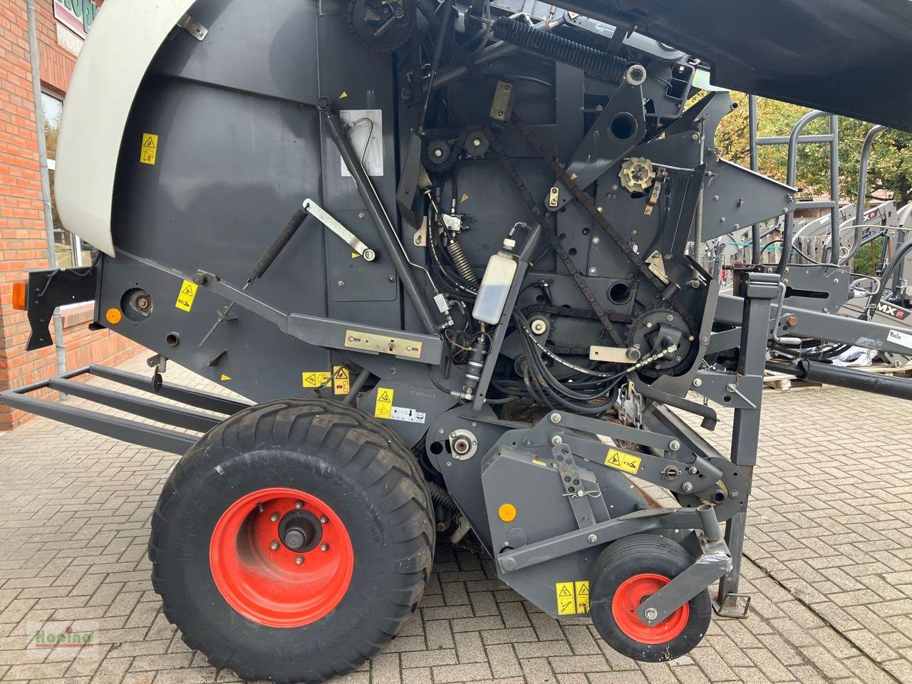 Rundballenpresse tip CLAAS Variant 385, Gebrauchtmaschine in Bakum (Poză 11)