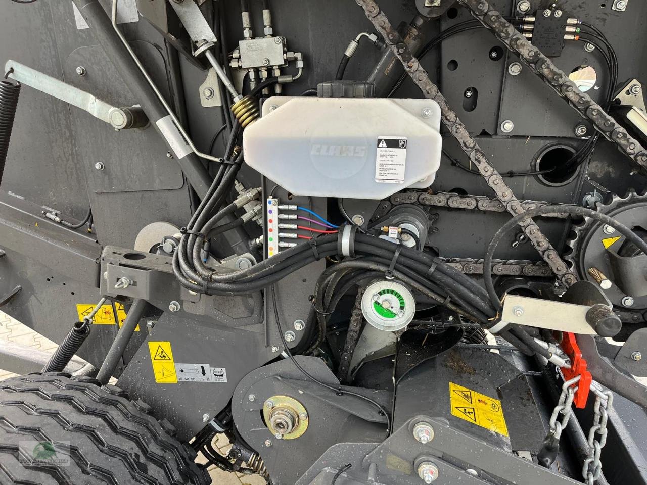 Rundballenpresse of the type CLAAS Variant 465 RC Pro, Gebrauchtmaschine in Steinwiesen (Picture 8)