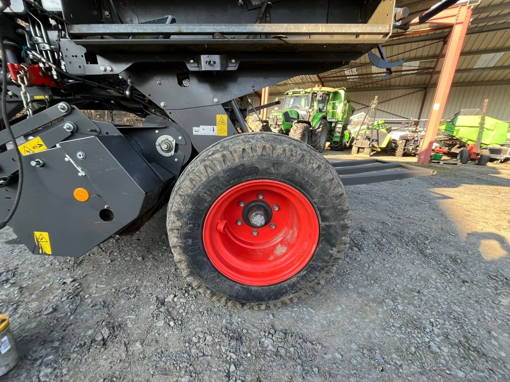 Rundballenpresse des Typs CLAAS VARIANT 470, Gebrauchtmaschine in Savigny sur Braye (Bild 7)