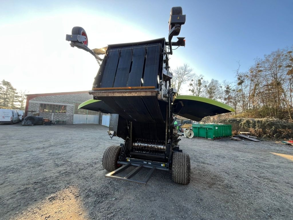 Rundballenpresse des Typs CLAAS VARIANT 470, Gebrauchtmaschine in Savigny sur Braye (Bild 5)