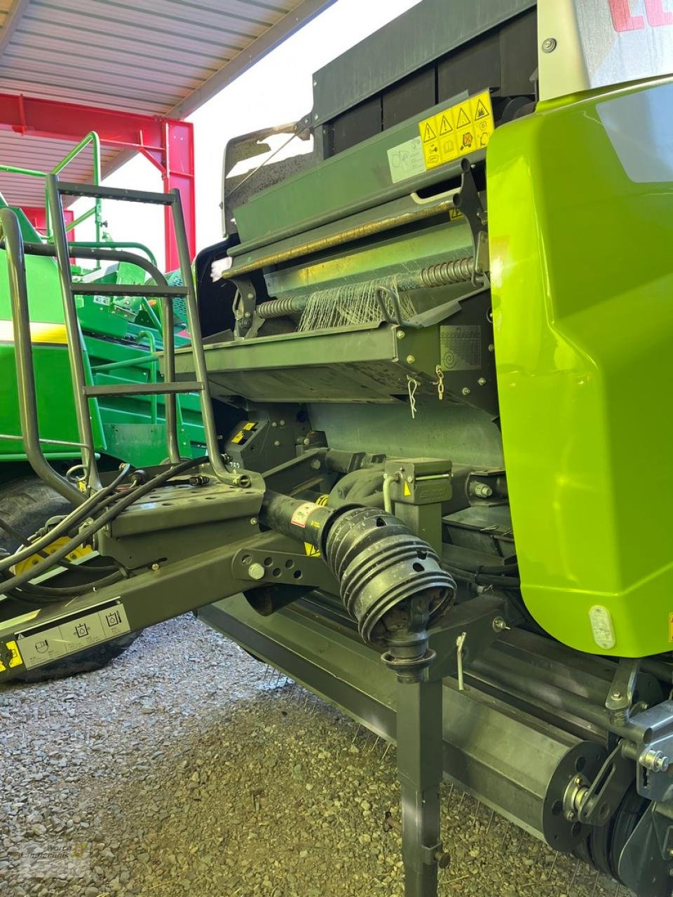 Rundballenpresse des Typs CLAAS Variant 480 RC Pro, Mietmaschine in Schora (Bild 2)