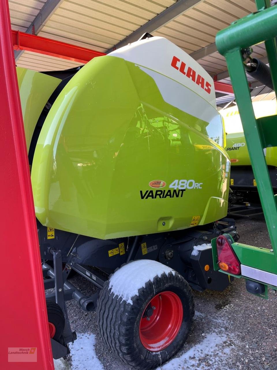 Rundballenpresse des Typs CLAAS Variant 480 RC Pro, Mietmaschine in Schora (Bild 4)