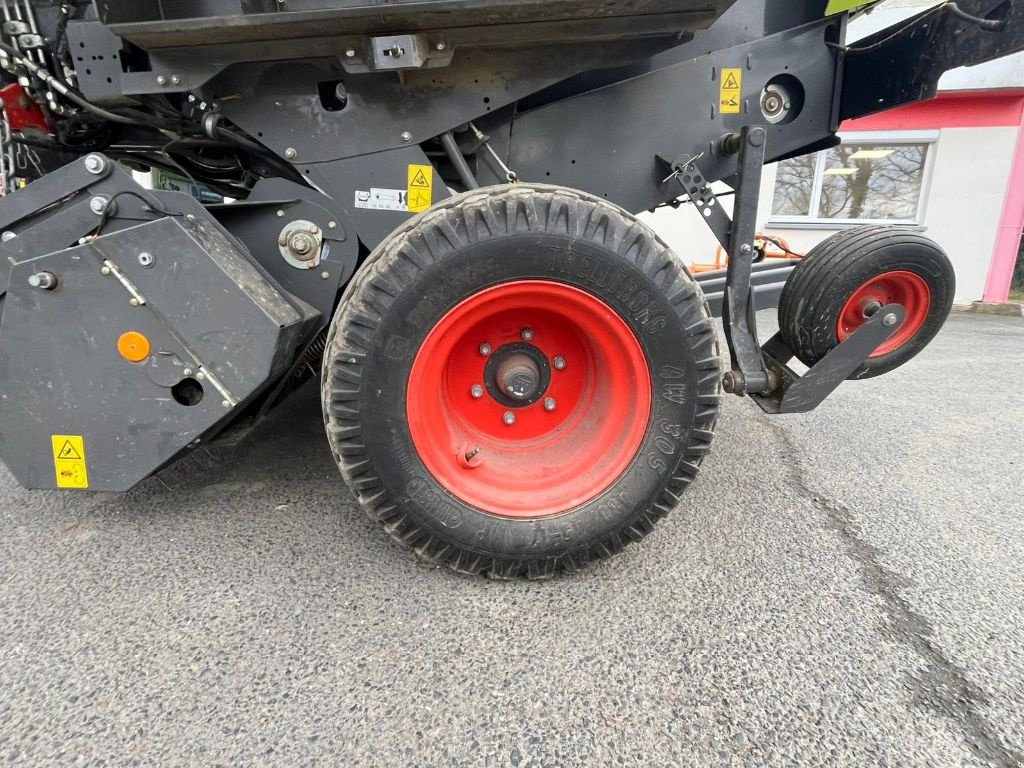 Rundballenpresse του τύπου CLAAS Variant 480 RF, Gebrauchtmaschine σε Savigny sur Braye (Φωτογραφία 8)