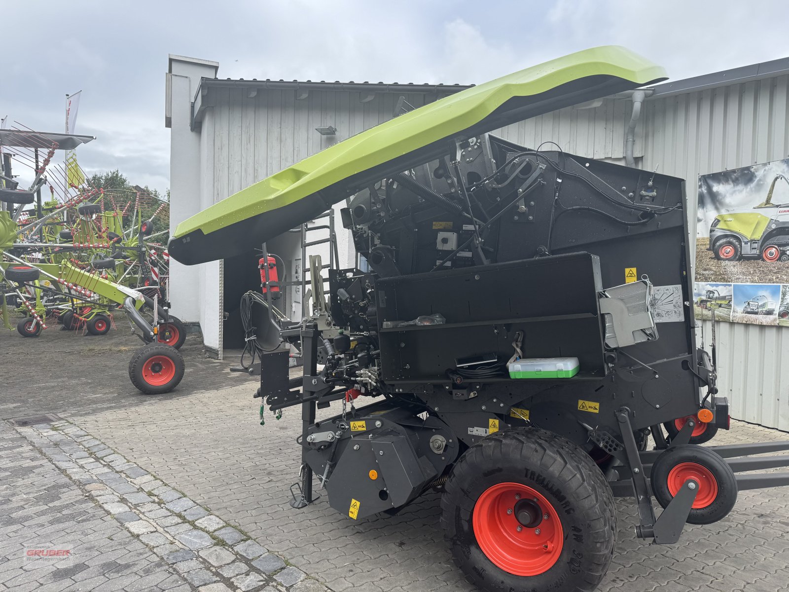 Rundballenpresse типа CLAAS Variant 560 RC PRO, Gebrauchtmaschine в Dorfen (Фотография 11)