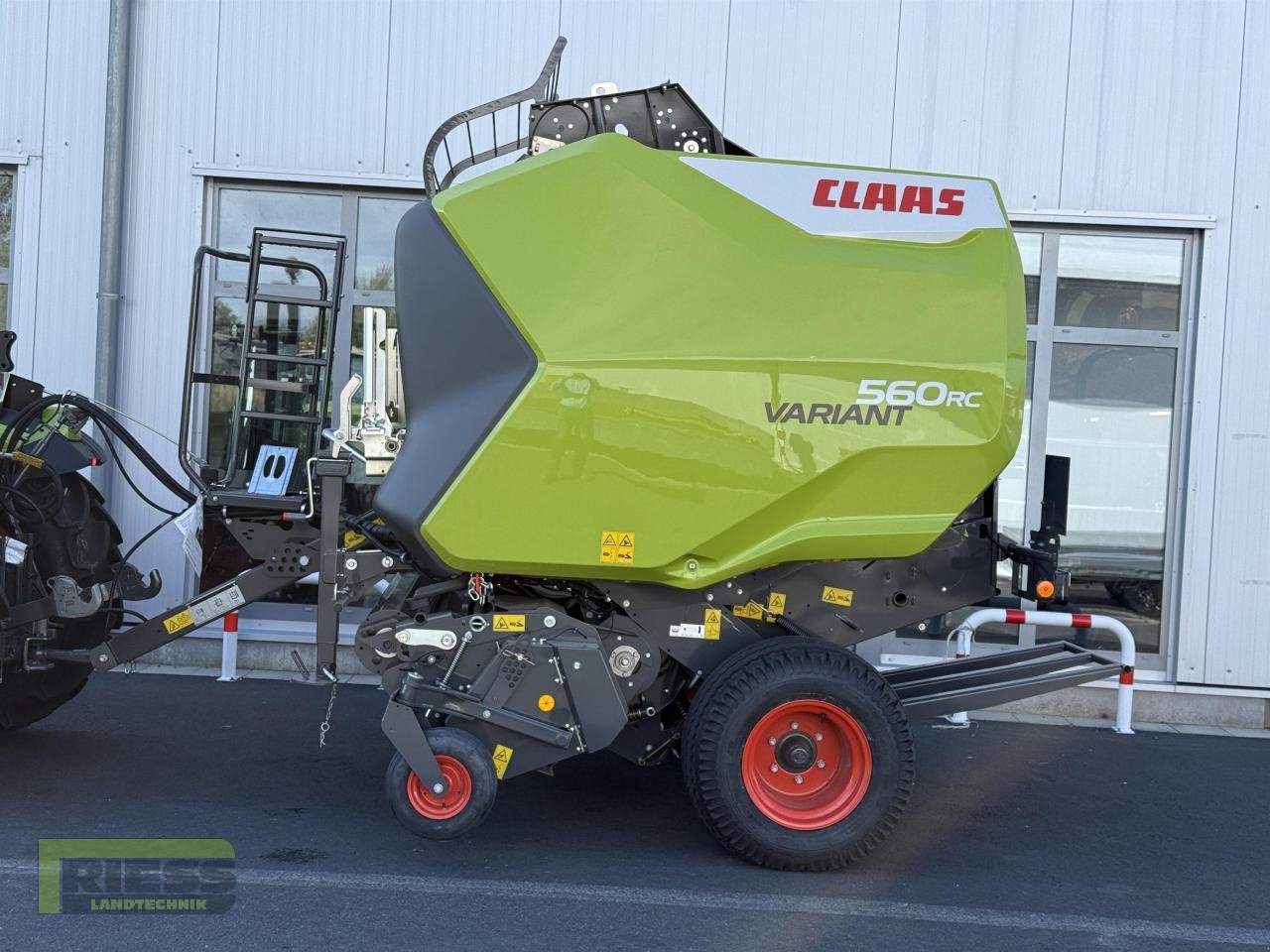 Rundballenpresse des Typs CLAAS VARIANT 560 RC TREND, Neumaschine in Homberg/Ohm - Maulbach (Bild 7)