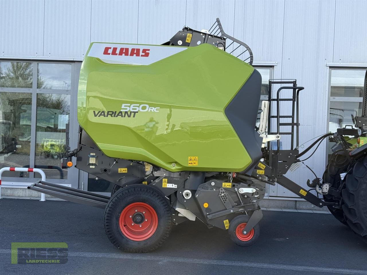 Rundballenpresse des Typs CLAAS VARIANT 560 RC TREND, Neumaschine in Homberg/Ohm - Maulbach (Bild 10)