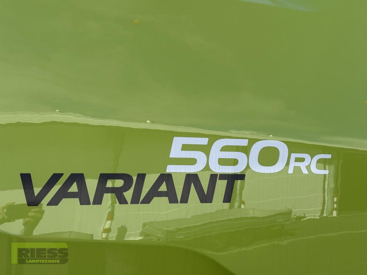 Rundballenpresse des Typs CLAAS VARIANT 560 RC TREND, Neumaschine in Homberg/Ohm - Maulbach (Bild 11)