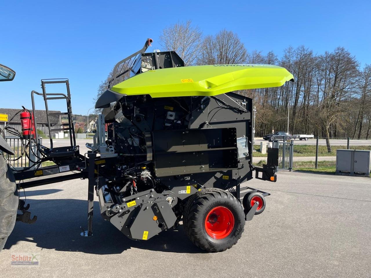 Rundballenpresse des Typs CLAAS Variant 580 RC PRO, neuwertige Rundballenpresse, Baujahr 2023, erst 39 Betriebsstunden !!!, Gebrauchtmaschine in Schierling (Bild 9)