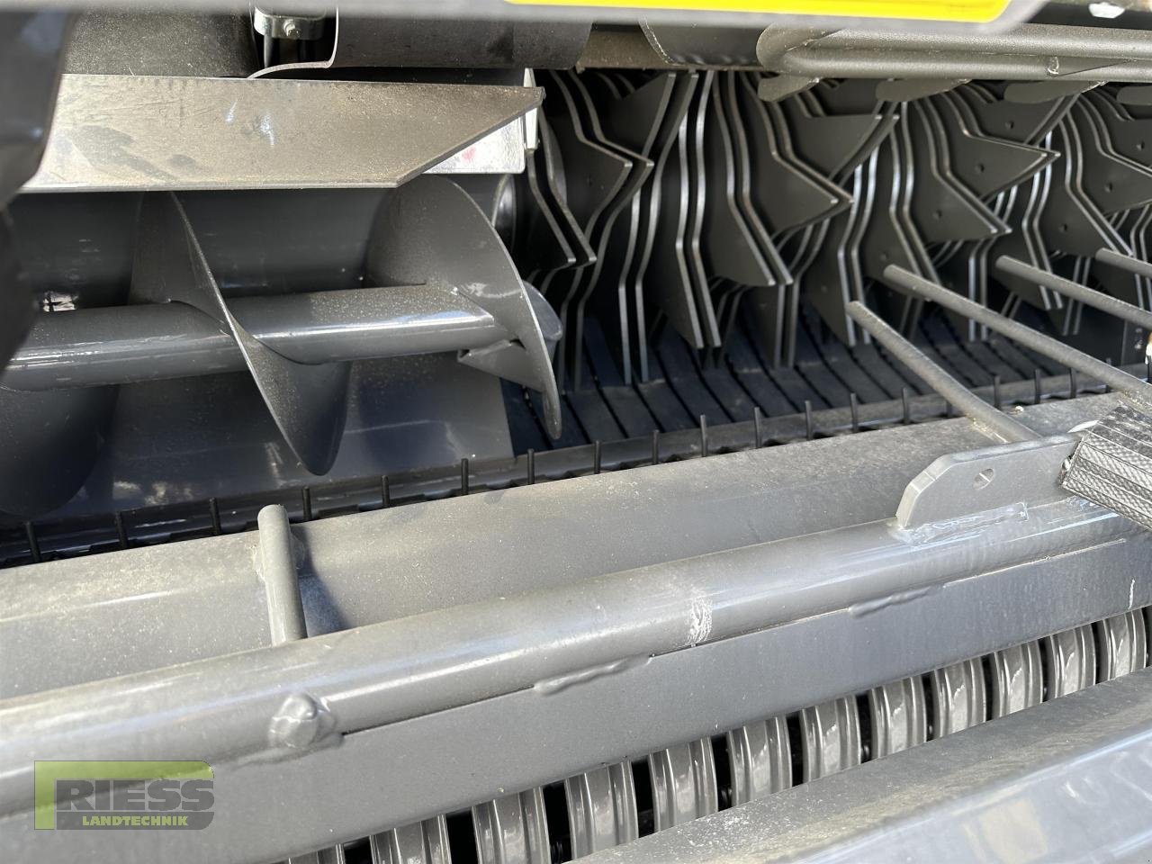 Rundballenpresse tip CLAAS VARIANT 585 PRO, Neumaschine in Homberg/Ohm - Maulbach (Poză 10)