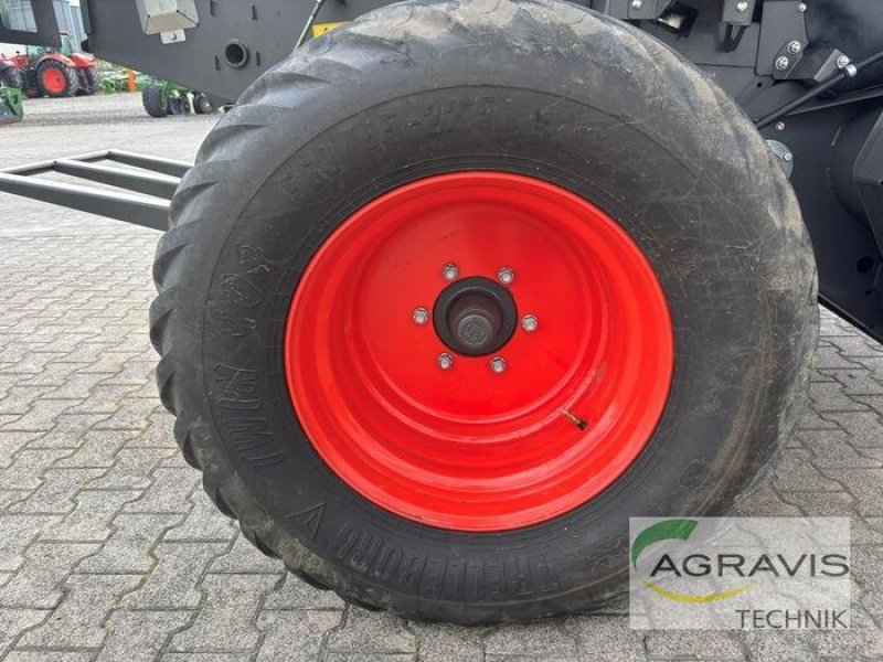 Rundballenpresse typu CLAAS VARIANT 585 RC PRO, Gebrauchtmaschine v Warburg (Obrázok 16)