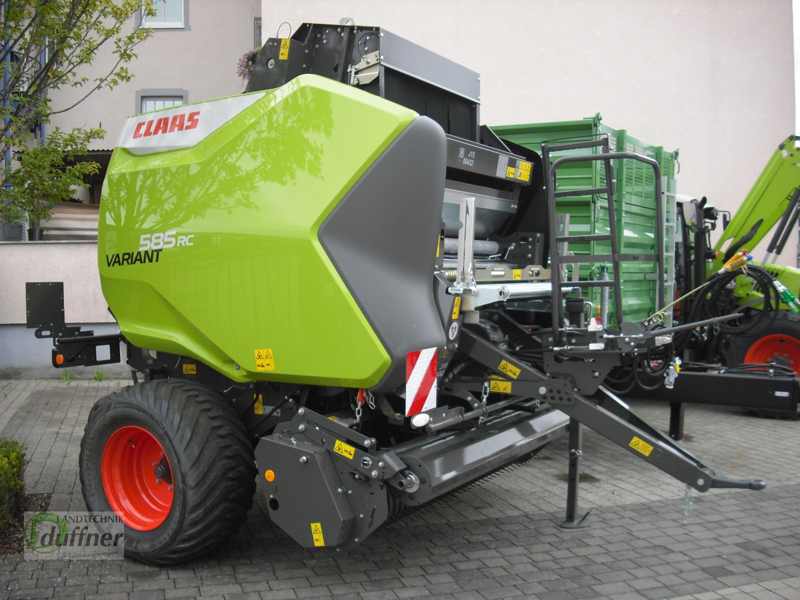 Rundballenpresse типа CLAAS Variant 585 RC Pro, Neumaschine в Hohentengen (Фотография 2)