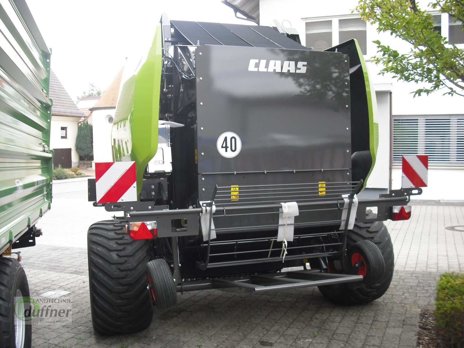 Rundballenpresse des Typs CLAAS Variant 585 RC Pro, Neumaschine in Hohentengen (Bild 5)