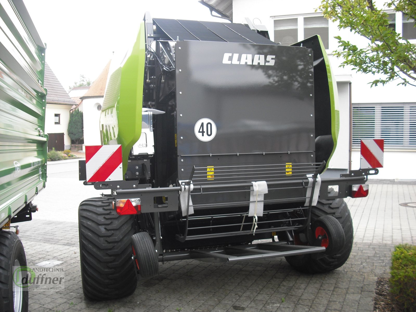 Rundballenpresse типа CLAAS Variant 585 RC Pro, Neumaschine в Hohentengen (Фотография 6)