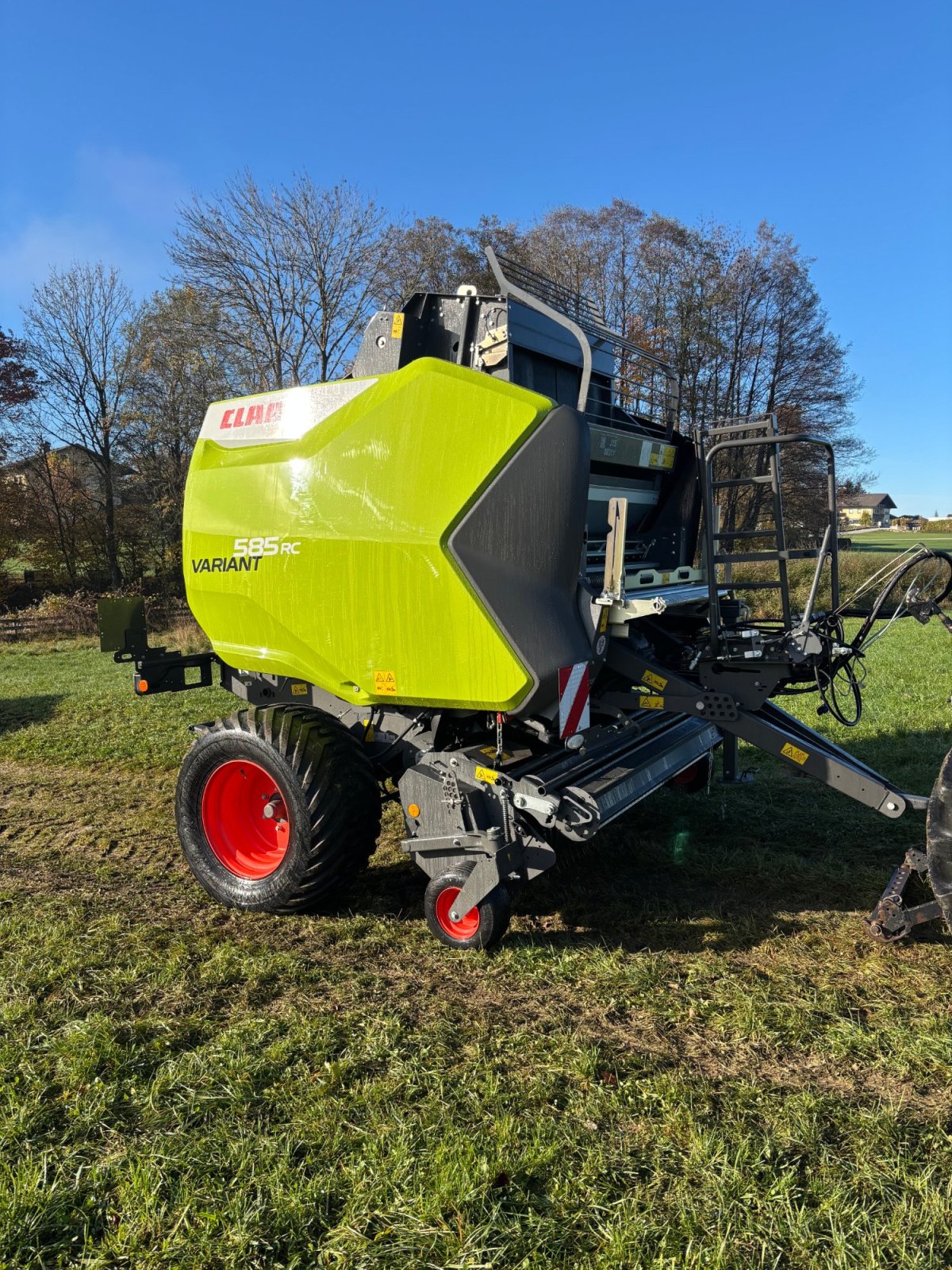 Rundballenpresse des Typs CLAAS VARIANT 585 RC, Gebrauchtmaschine in Elixhausen (Bild 1)