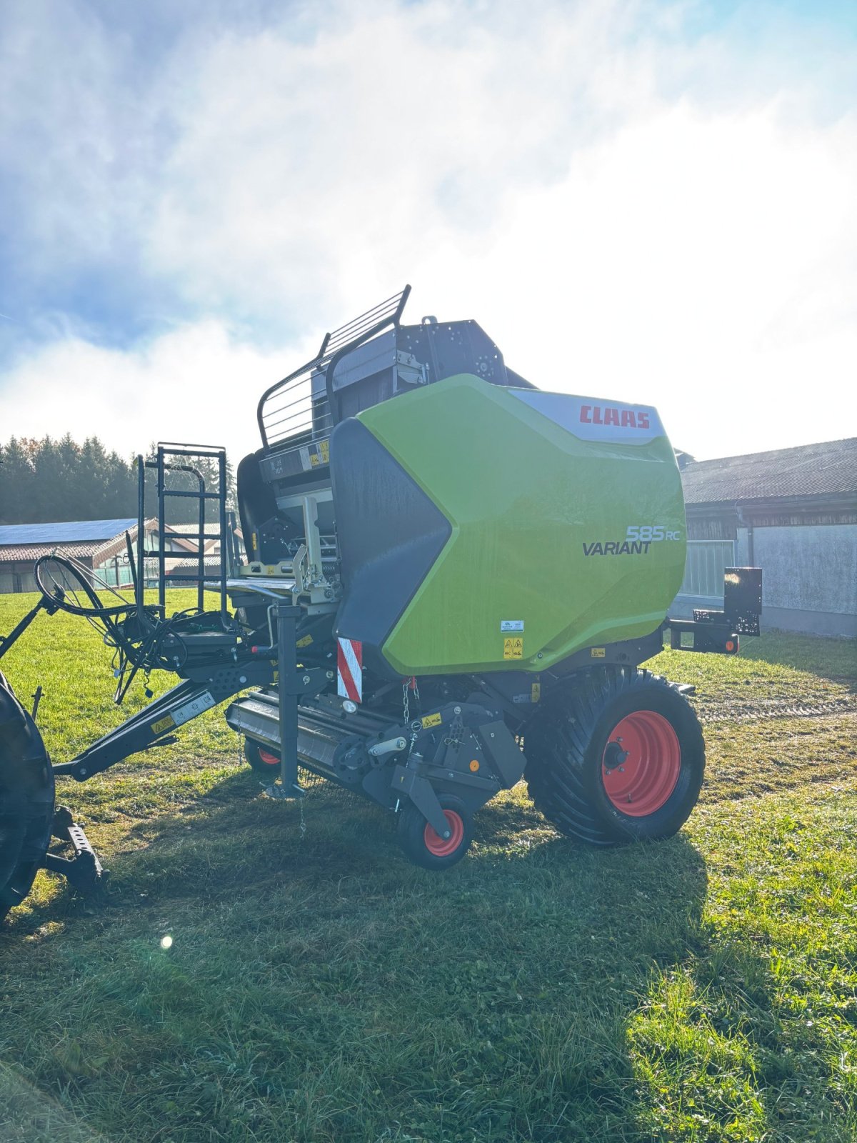 Rundballenpresse des Typs CLAAS VARIANT 585 RC, Gebrauchtmaschine in Elixhausen (Bild 7)