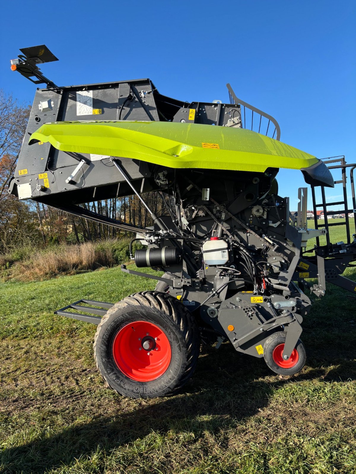 Rundballenpresse des Typs CLAAS VARIANT 585 RC, Gebrauchtmaschine in Elixhausen (Bild 11)