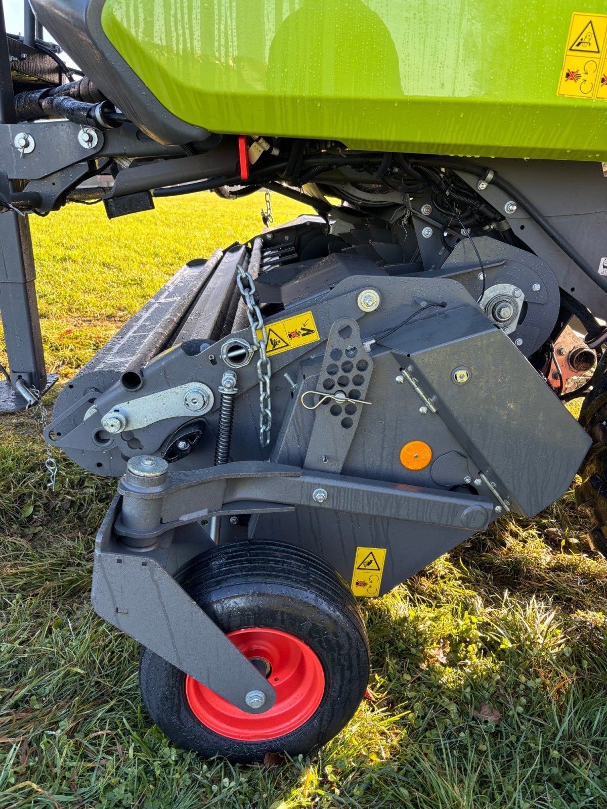 Rundballenpresse des Typs CLAAS VARIANT 585 RC, Gebrauchtmaschine in Elixhausen (Bild 18)