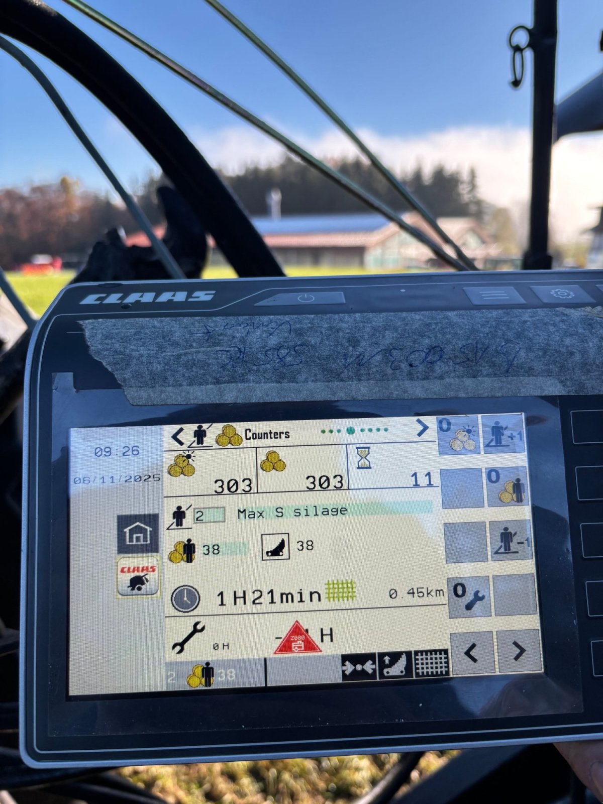 Rundballenpresse des Typs CLAAS VARIANT 585 RC, Gebrauchtmaschine in Elixhausen (Bild 25)