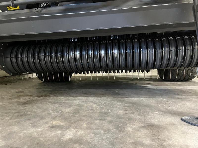 Rundballenpresse типа CLAAS VARIANT 585 RC, Gebrauchtmaschine в Hockenheim (Фотография 6)