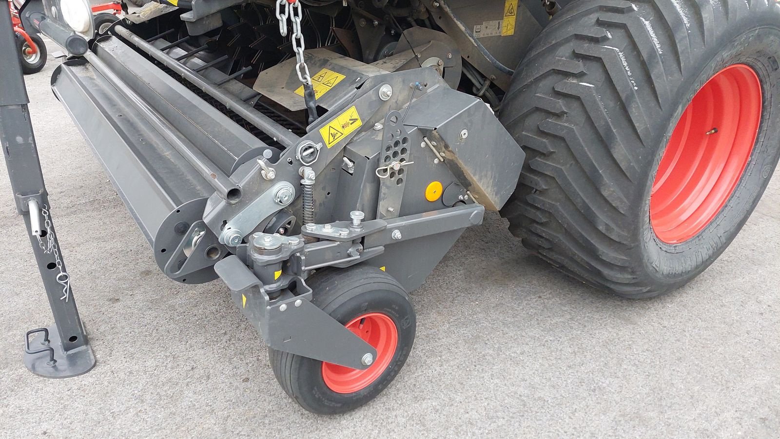 Rundballenpresse of the type CLAAS Variant 585 RC, Vorführmaschine in Grund (Picture 5)