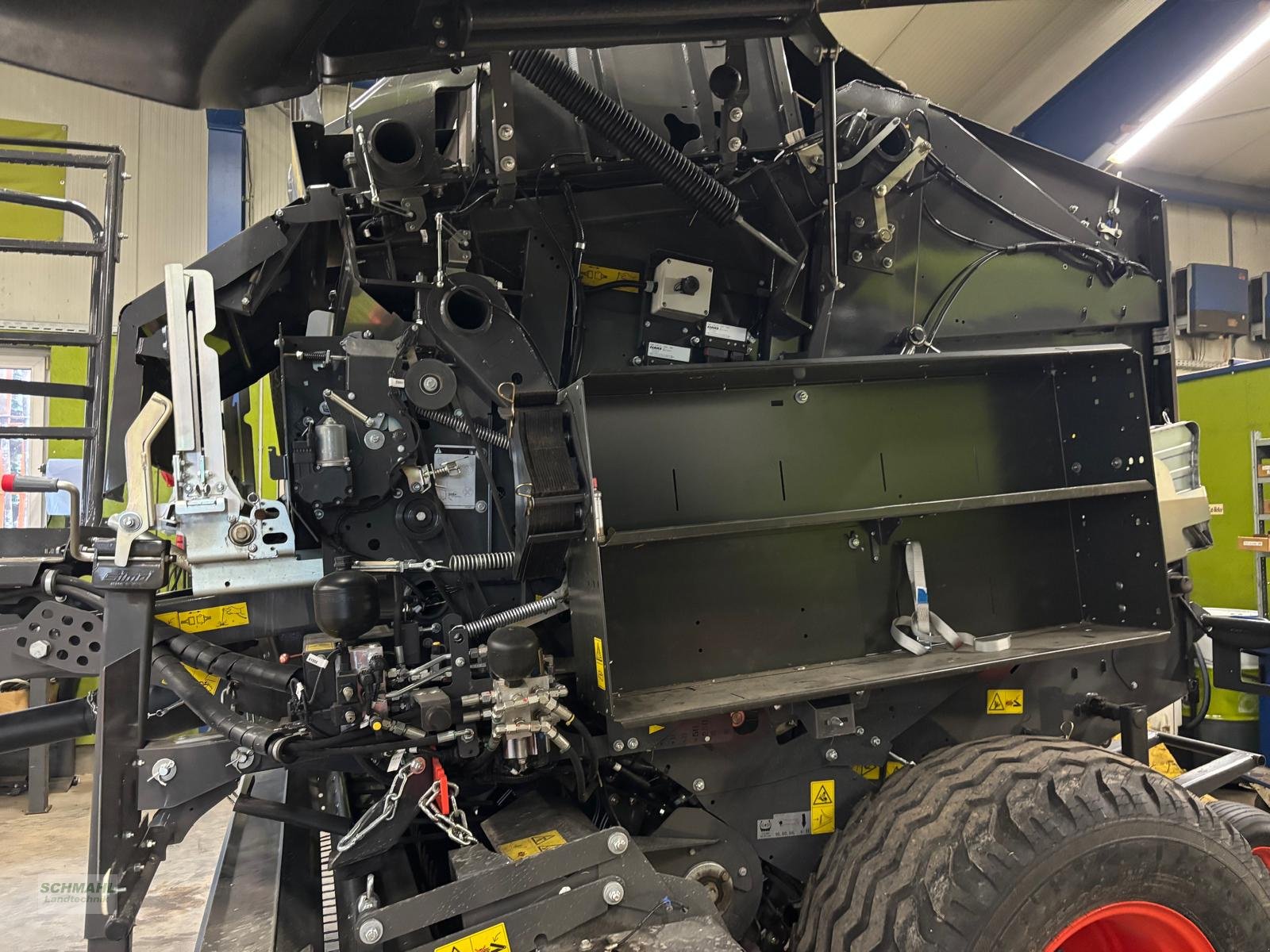 Rundballenpresse Türe ait CLAAS VARIANT 585, Neumaschine içinde Woltersdorf (resim 2)