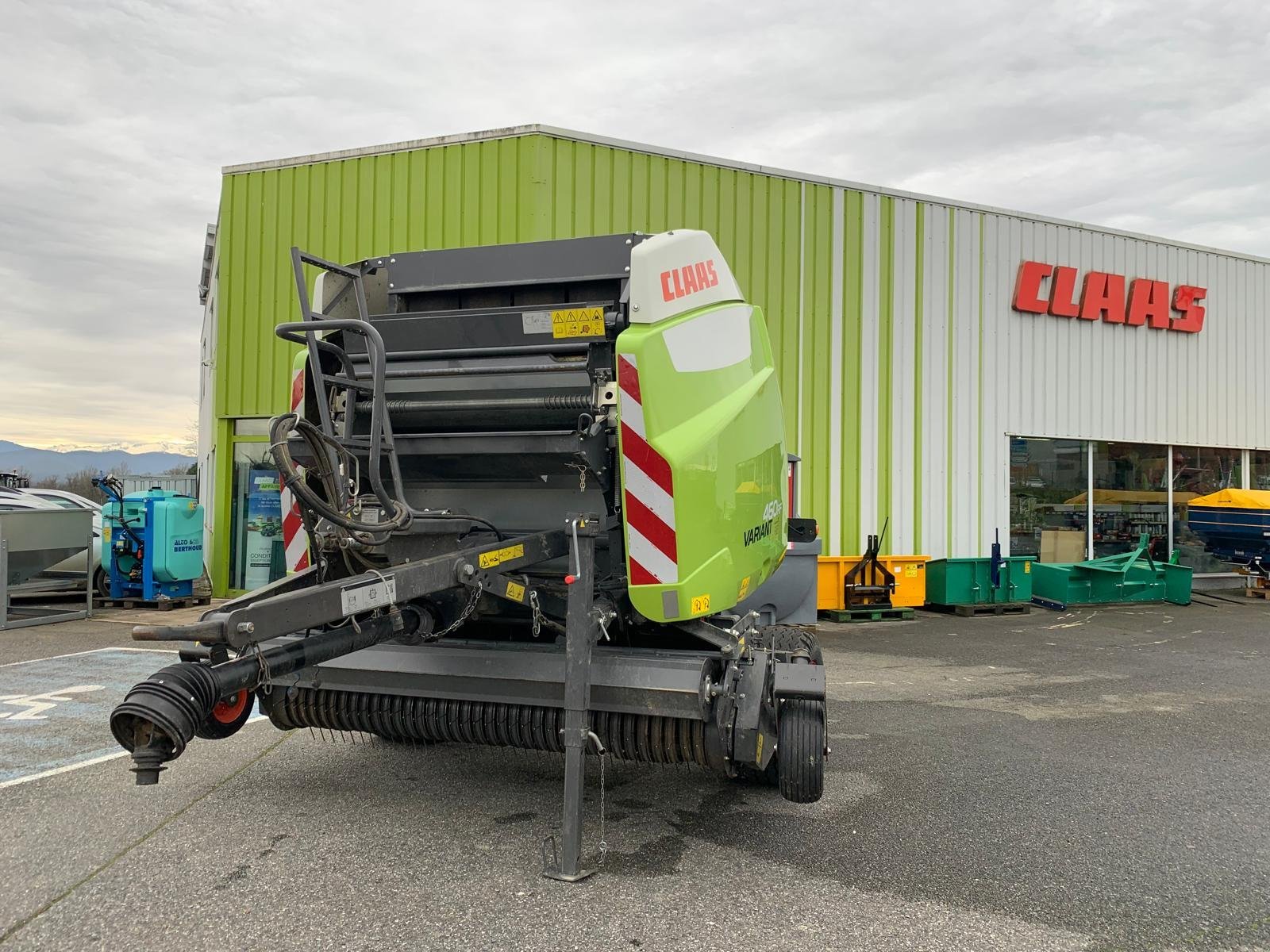 Rundballenpresse typu CLAAS VARIANT460 RF, Gebrauchtmaschine v SAINT GAUDENS (Obrázek 4)