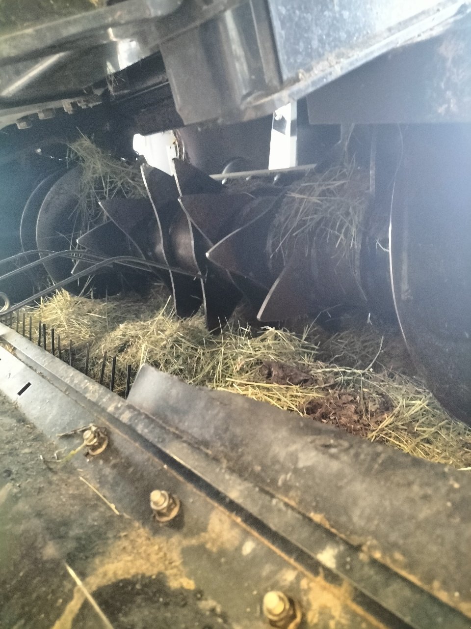 Rundballenpresse des Typs Deutz-Fahr 560, Gebrauchtmaschine in VARENNES VAUZELLES (Bild 7)