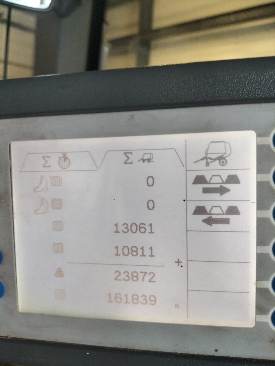 Rundballenpresse des Typs Deutz-Fahr 560, Gebrauchtmaschine in VARENNES VAUZELLES (Bild 10)