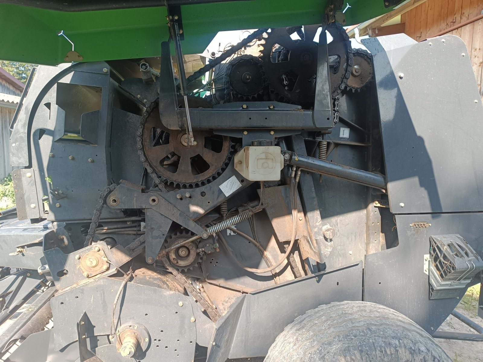 Rundballenpresse des Typs Deutz-Fahr Fixmaster 235, Gebrauchtmaschine in Memmingen  (Bild 2)