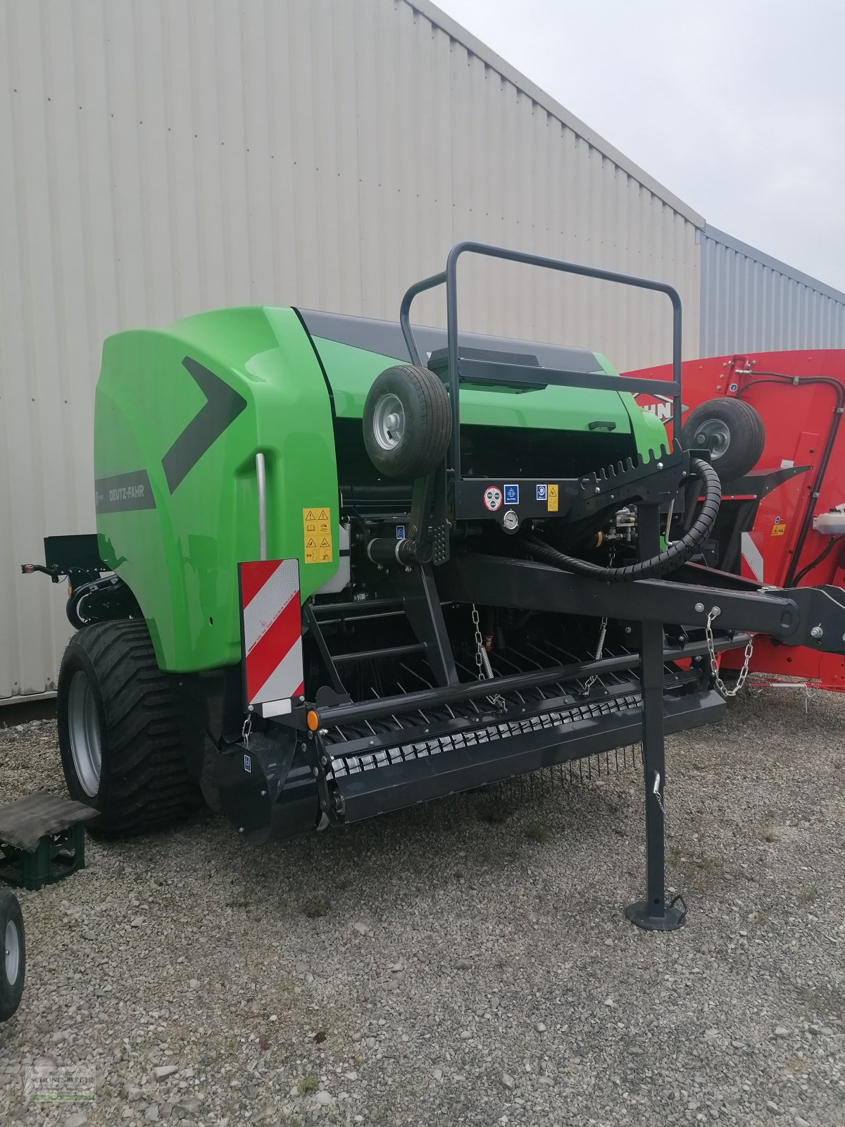 Rundballenpresse des Typs Deutz-Fahr Fixmaster 330, Neumaschine in Steisslingen (Bild 3)