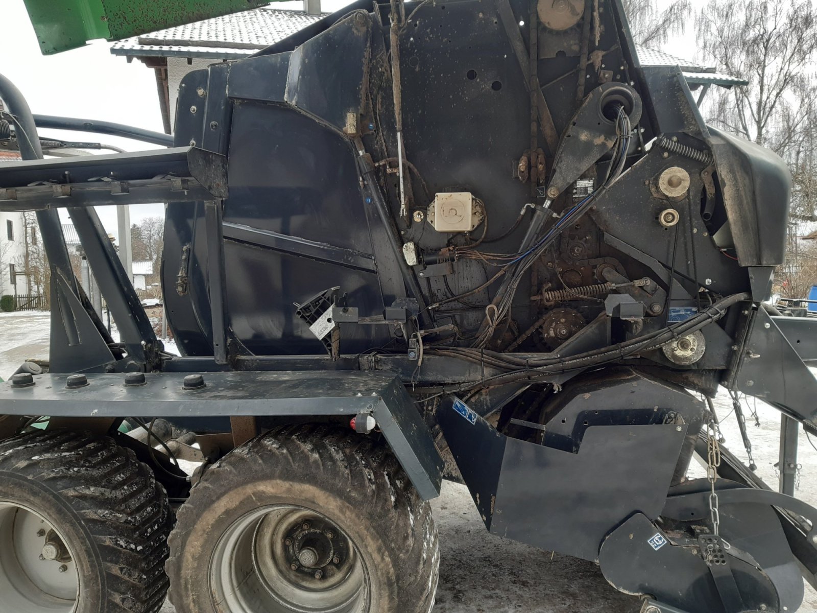 Rundballenpresse of the type Deutz-Fahr Kuhn Vari Master 590 OC, Gebrauchtmaschine in 82276 Nassenhausen (Picture 3)