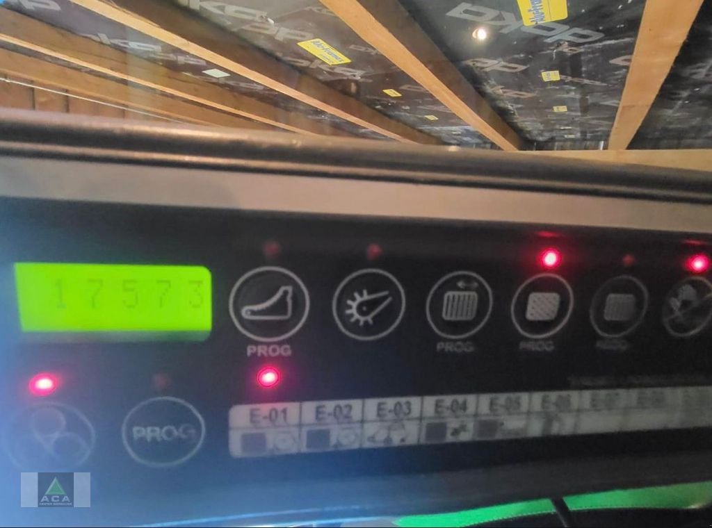 Rundballenpresse des Typs Deutz-Fahr MP 130, Gebrauchtmaschine in Markt Hartmannsdorf (Bild 2)