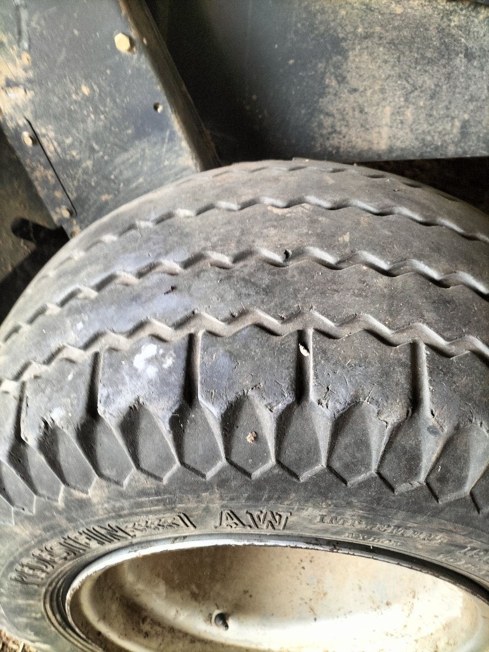 Rundballenpresse des Typs Deutz-Fahr Rb 4.90, Gebrauchtmaschine in VARZY (Bild 5)