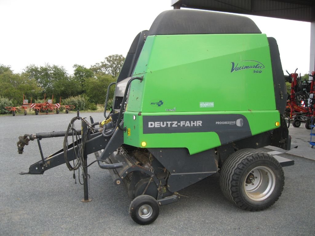 Rundballenpresse типа Deutz-Fahr Varimaster 560 Optifeed, Gebrauchtmaschine в BRECE (Фотография 1)