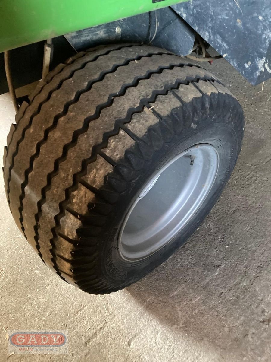 Rundballenpresse des Typs Deutz-Fahr VARIMASTER 560 RUNDBALLEN PRESSE, Gebrauchtmaschine in Lebring (Bild 8)