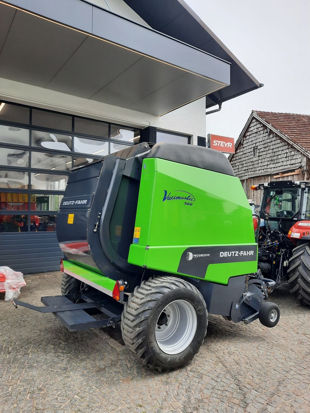 Rundballenpresse типа Deutz-Fahr Varimaster 560, Gebrauchtmaschine в Berndorf (Фотография 1)