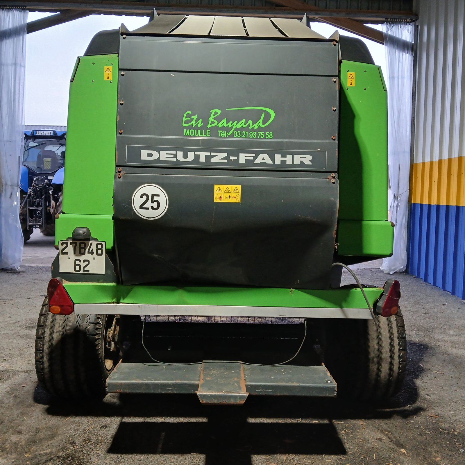 Rundballenpresse del tipo Deutz-Fahr VARIMASTER 590, Gebrauchtmaschine en HERLIN LE SEC (Imagen 4)