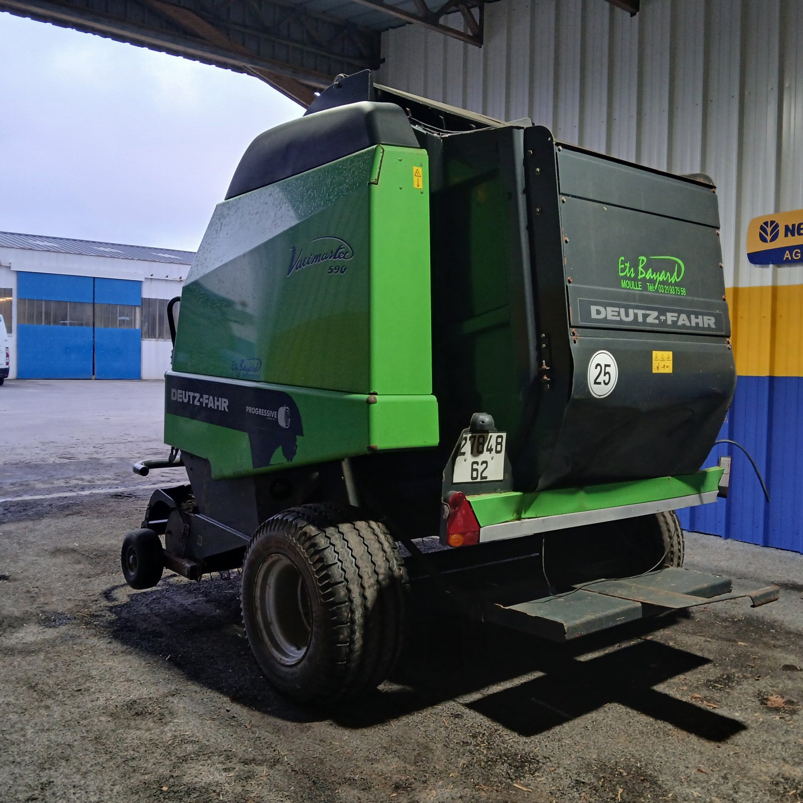 Rundballenpresse del tipo Deutz-Fahr VARIMASTER 590, Gebrauchtmaschine en HERLIN LE SEC (Imagen 5)