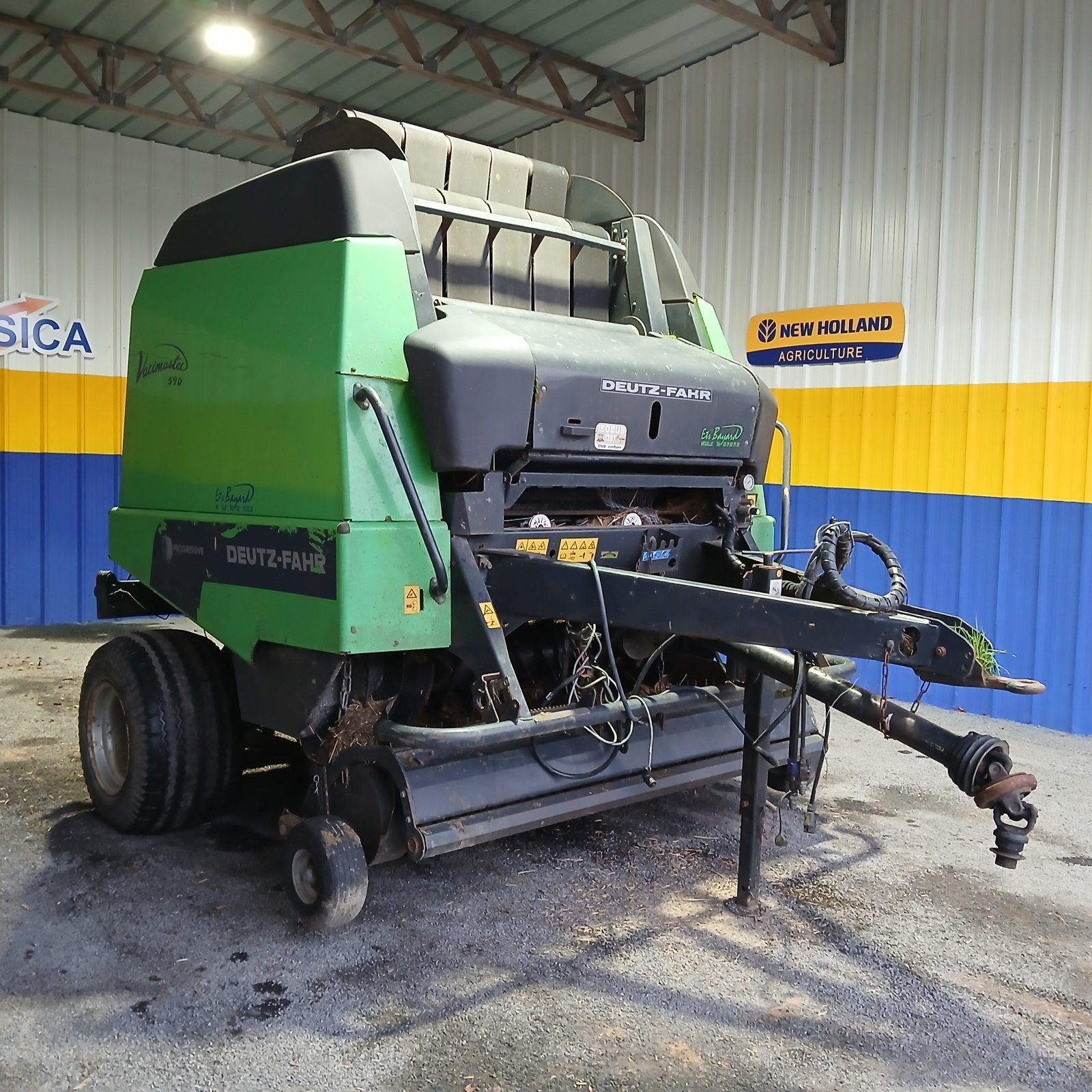 Rundballenpresse del tipo Deutz-Fahr VARIMASTER 590, Gebrauchtmaschine en HERLIN LE SEC (Imagen 2)
