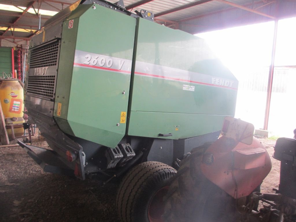 Rundballenpresse типа Fendt 1600 V, Gebrauchtmaschine в RODEZ (Фотография 5)
