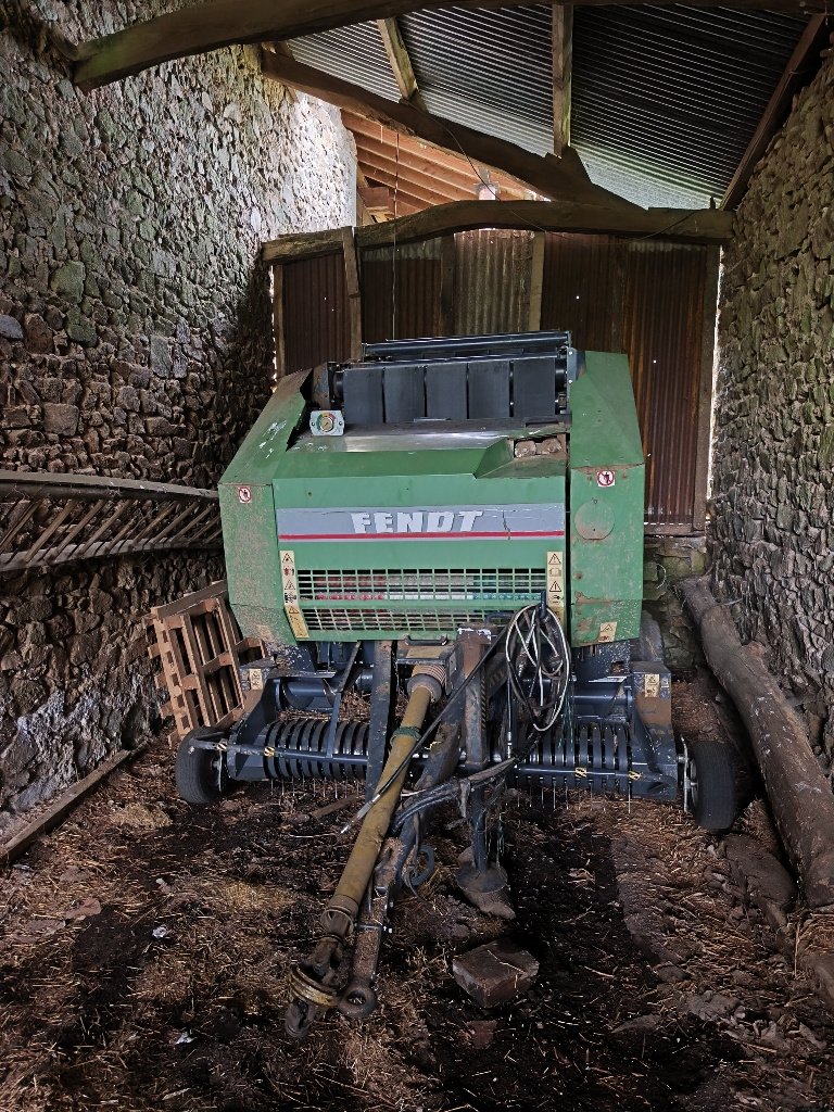 Rundballenpresse типа Fendt 2600 v, Gebrauchtmaschine в Calmont (Фотография 1)