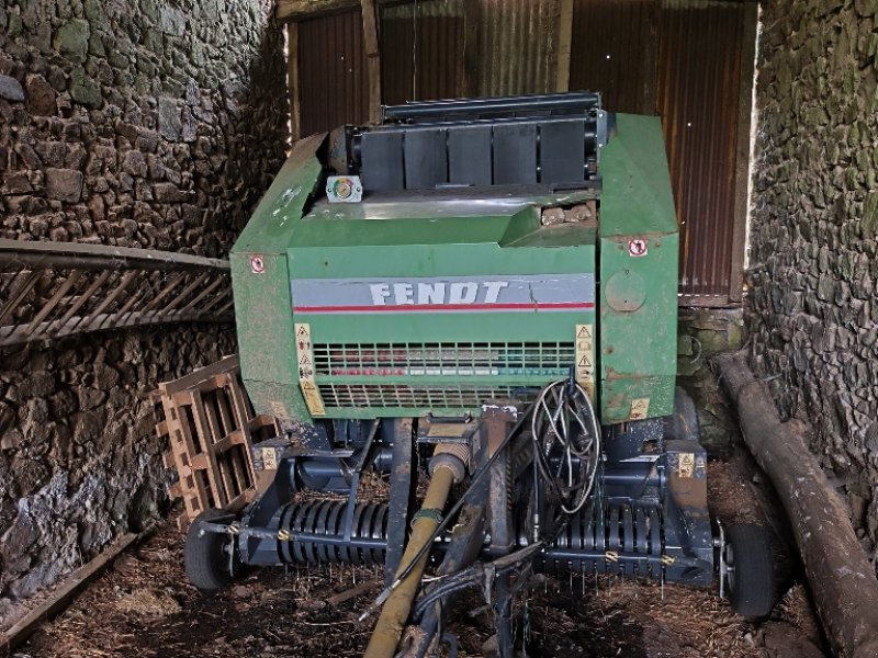 Rundballenpresse du type Fendt 2600 v, Gebrauchtmaschine en Calmont (Photo 1)
