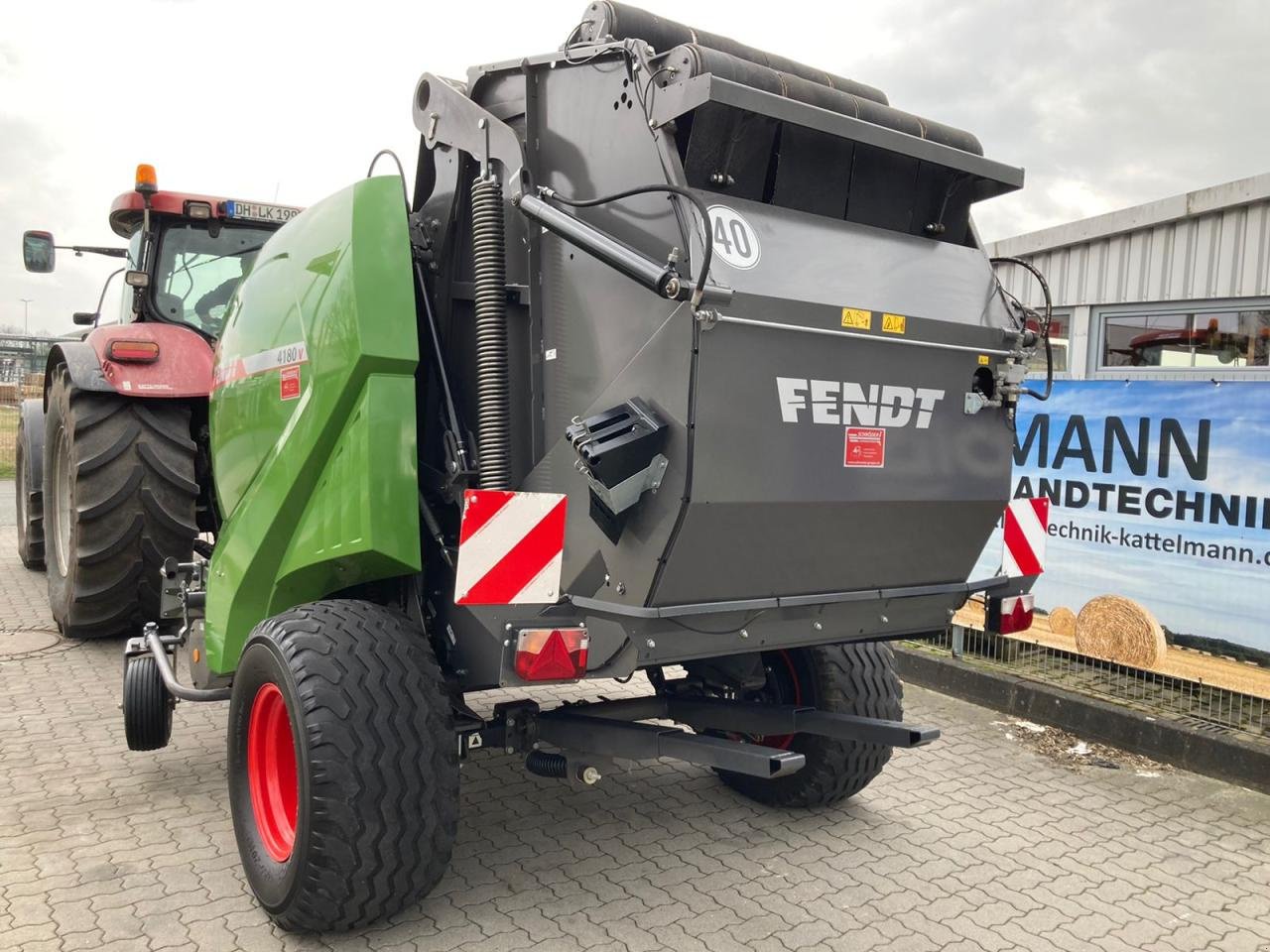 Rundballenpresse a típus Fendt 4180V, Gebrauchtmaschine ekkor: Stuhr (Kép 3)