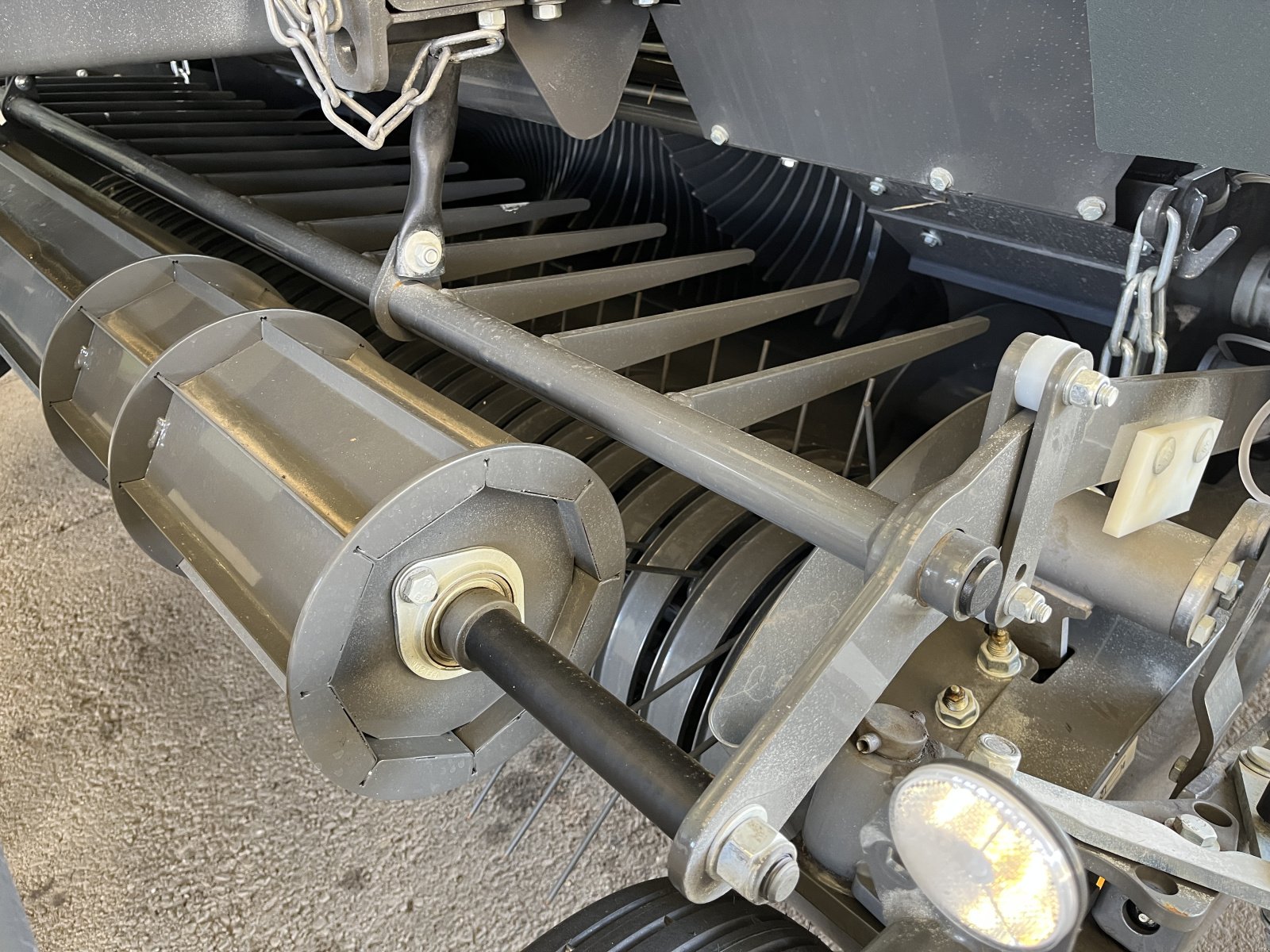 Rundballenpresse tip Fendt Rotana 130 F, Neumaschine in Frastanz (Poză 7)