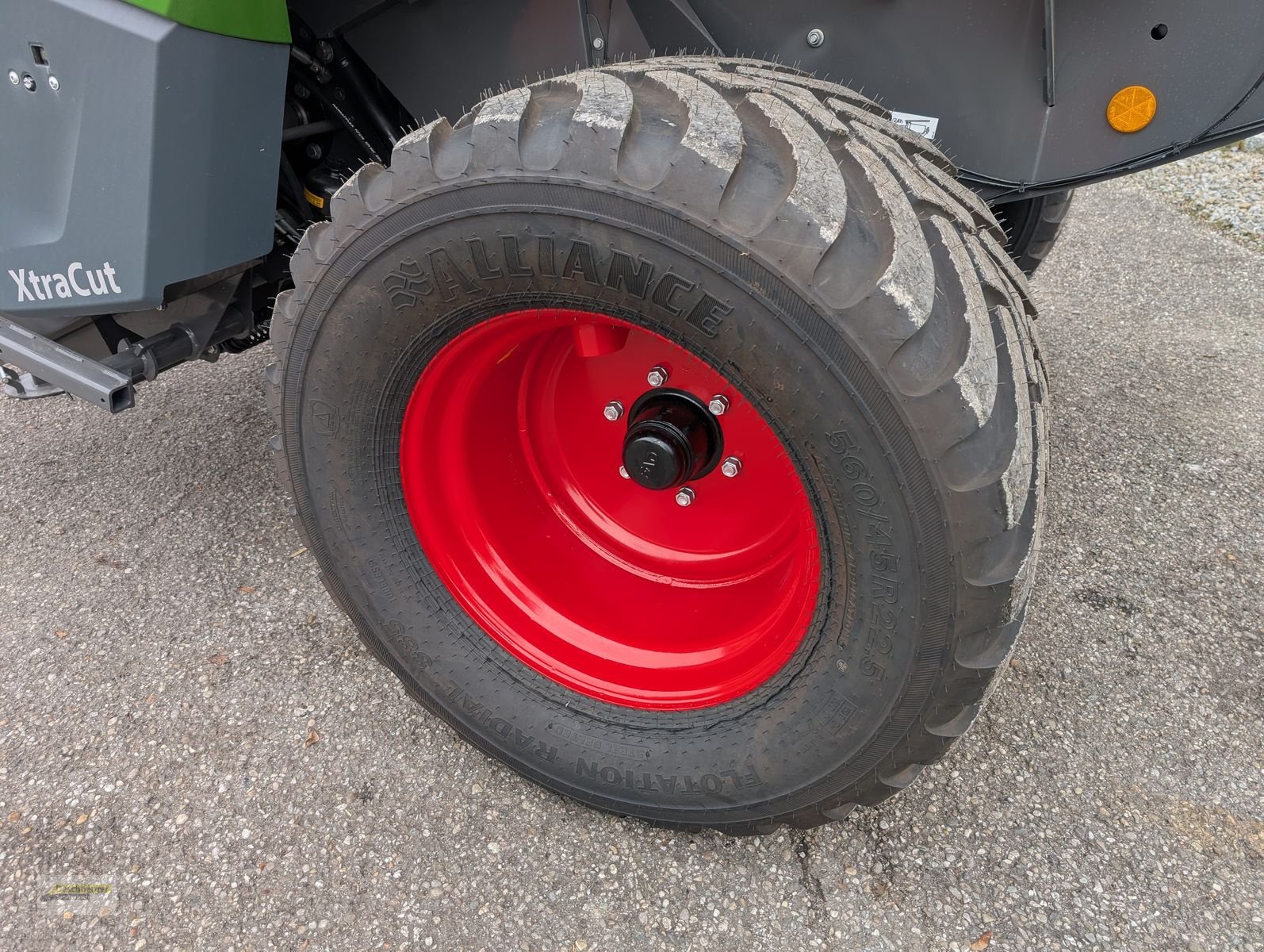 Rundballenpresse des Typs Fendt Rotana 160 V Xtra, Neumaschine in Senftenbach (Bild 4)