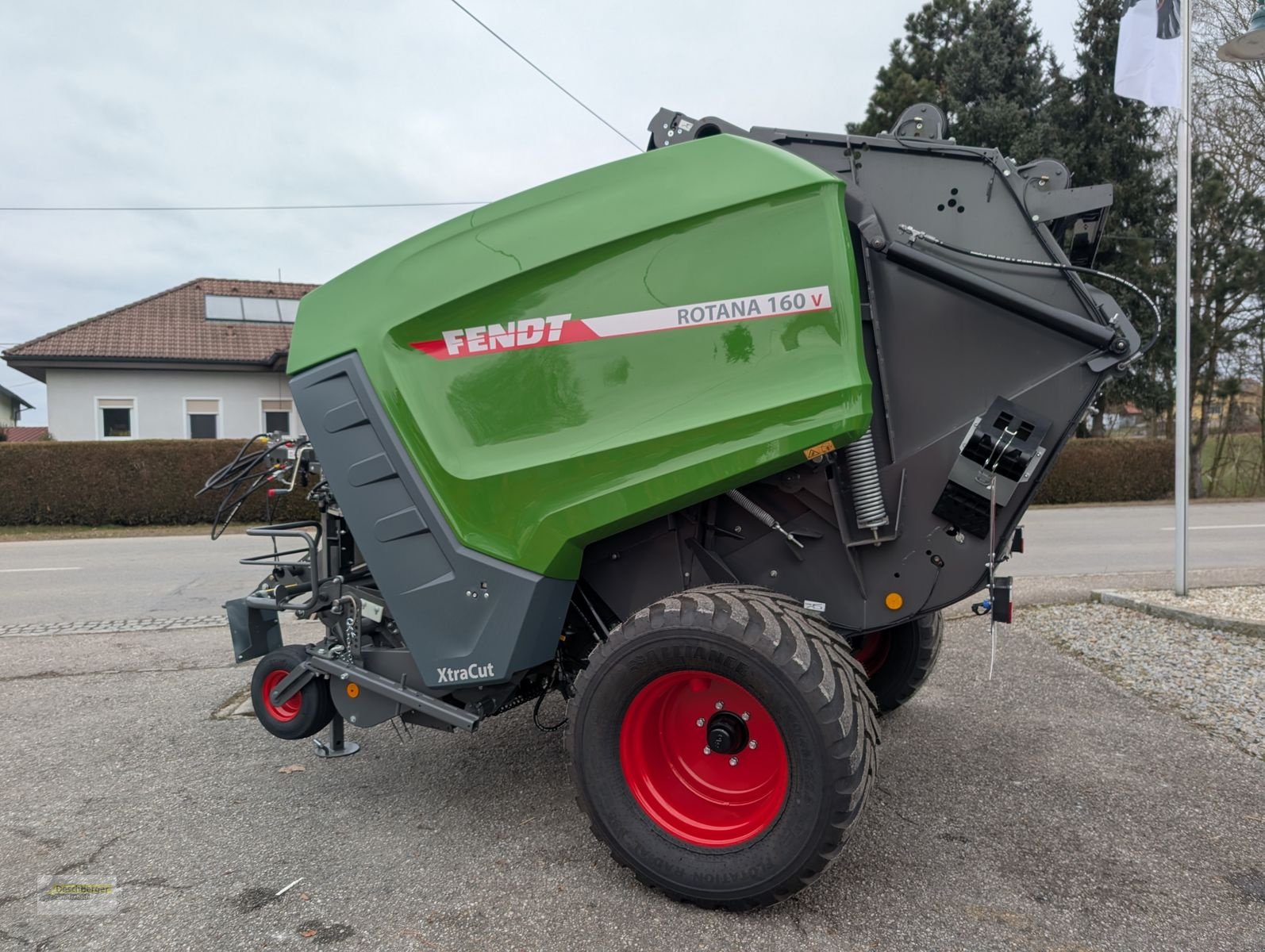 Rundballenpresse des Typs Fendt Rotana 160 V Xtra, Neumaschine in Senftenbach (Bild 8)