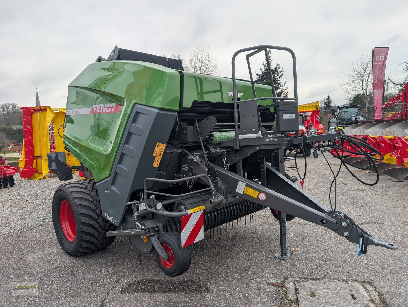 Rundballenpresse des Typs Fendt Rotana 160 V Xtra, Neumaschine in Senftenbach (Bild 11)