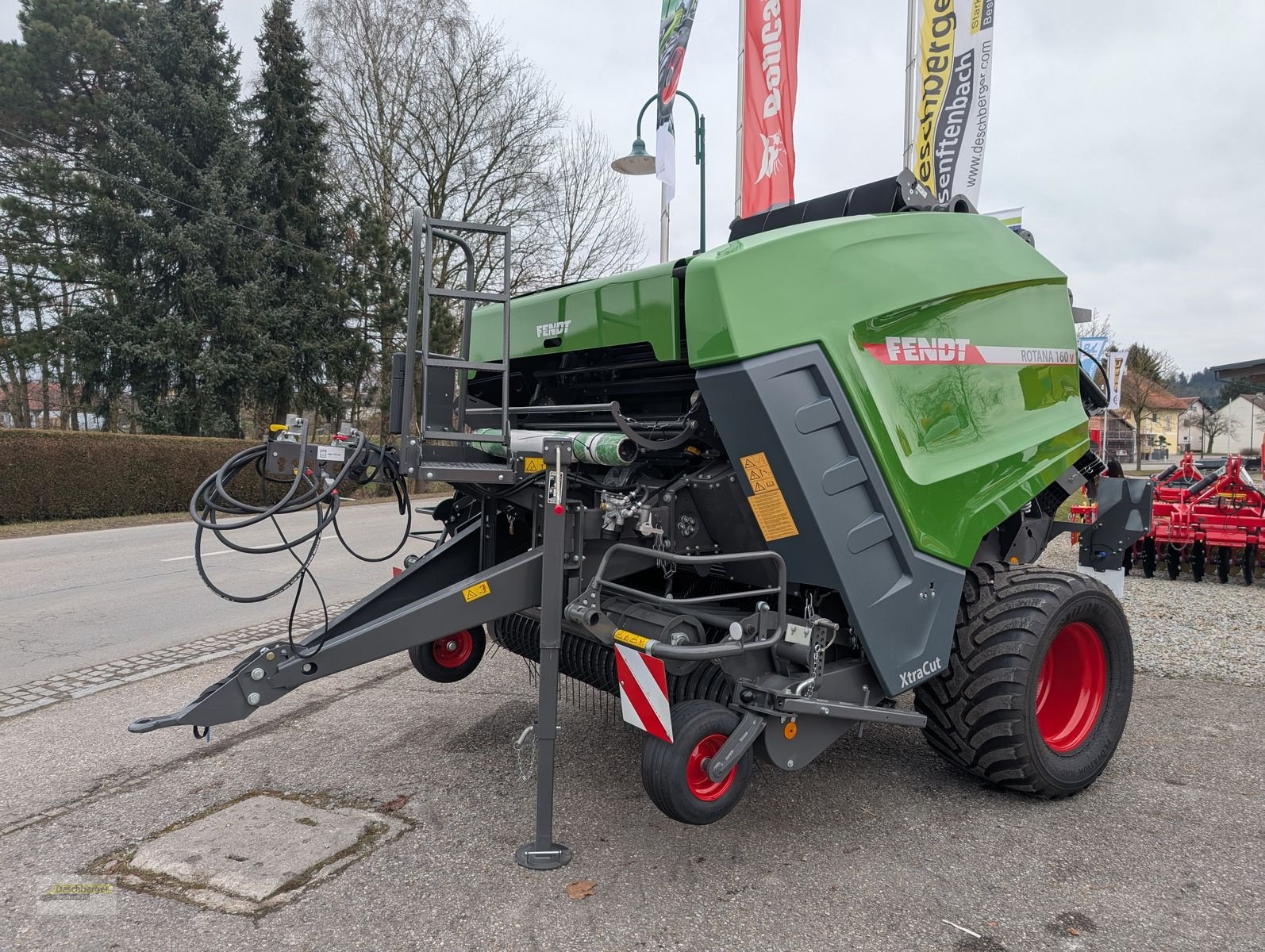 Rundballenpresse des Typs Fendt Rotana 160 V Xtra, Neumaschine in Senftenbach (Bild 1)